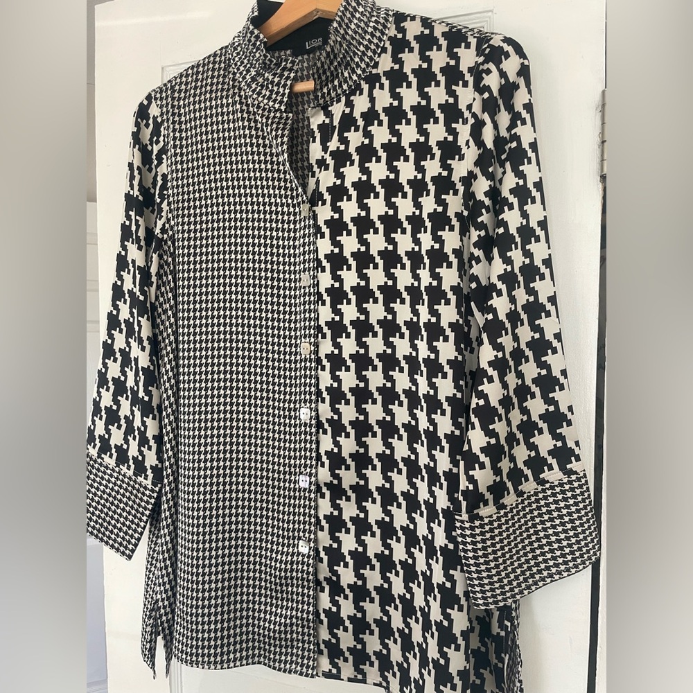 Lior Paris Women’s M Elise Houndstooth Silky Button-Up Upscale Boutique Top